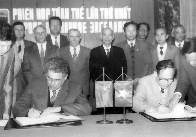           (8  1987 .).jpg	          (8  1987 .)